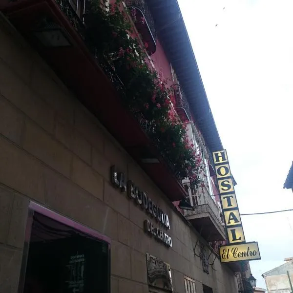 Hostal El Centro, hotel v destinaci Huesca