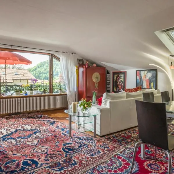 Apartment Kaiserpanorama، فندق في كيفرسفلدن