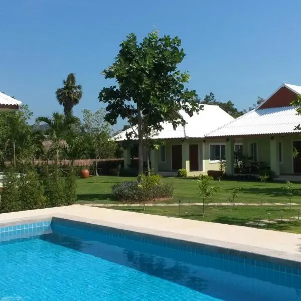 Ban Khan LeeMa, hotel in Sam Roi Yot