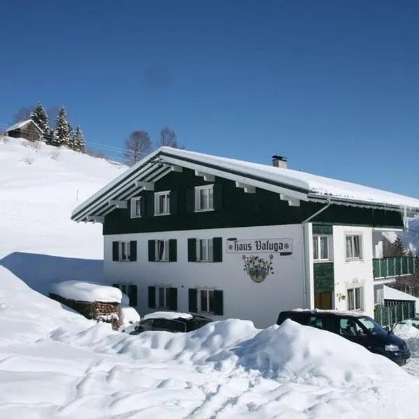 Haus Valuga, hotel v destinaci Bürserberg