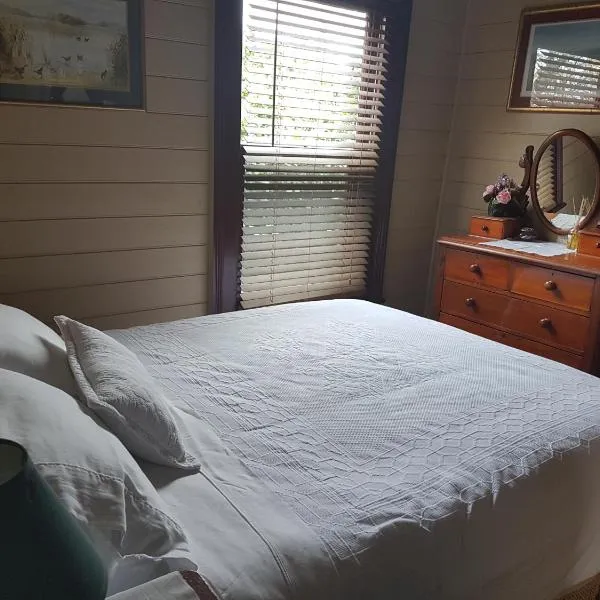 퀸스클리프에 위치한 호텔 Twomey's Cottage