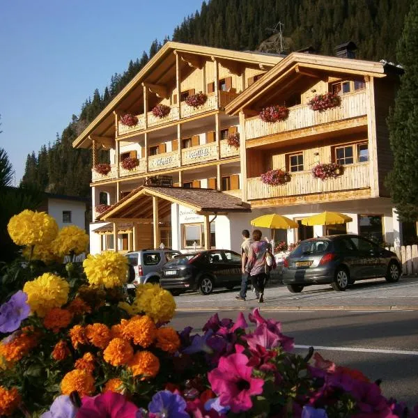 Monti Pallidi B&B Apartments, hotel v destinaci Corvara in Badia