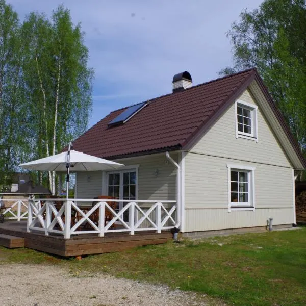 Ööbiku Holiday House, hotel in Valtina