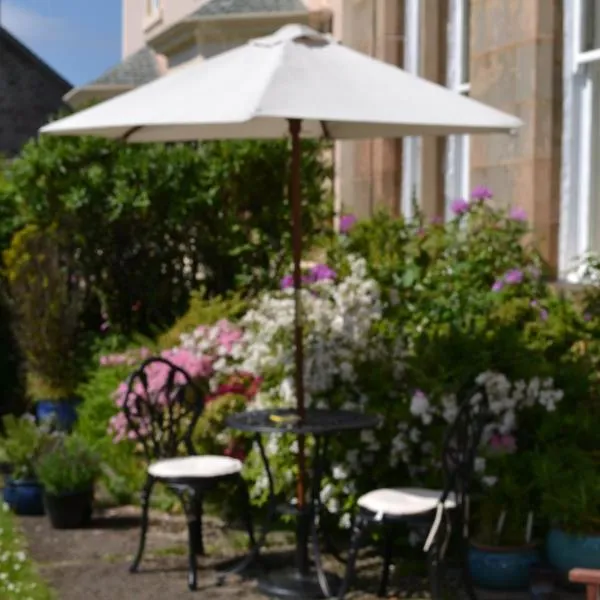 Maybank Guest House, hotel a Helensburgh