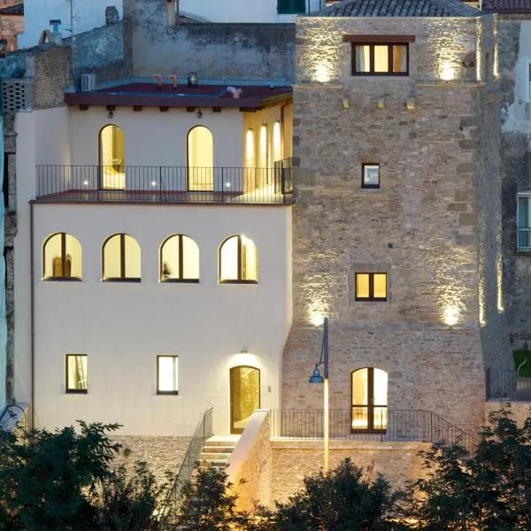 Torre della Loggia - Dimora Storica - Ortona, מלון באורטונה
