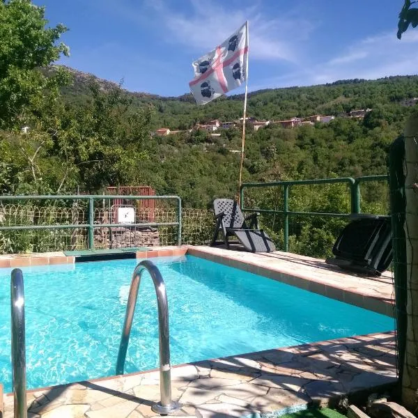 Chalet Su Foxile, hotel v destinaci Aritzo