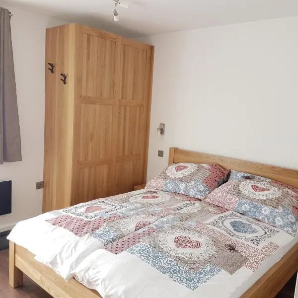 Apartments and Rooms Milena, hotel in Kranjska Gora