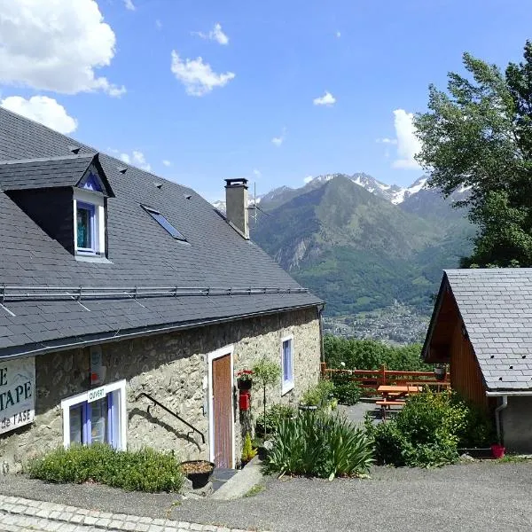 Gîte Soum de l'Ase, hotel en Grust