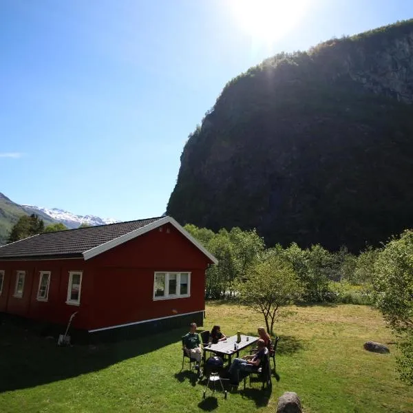 Steinshølen Holiday Home, hotel in Flåm