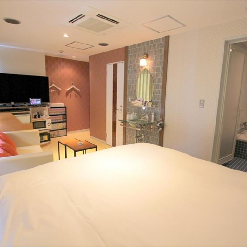 Hotel U