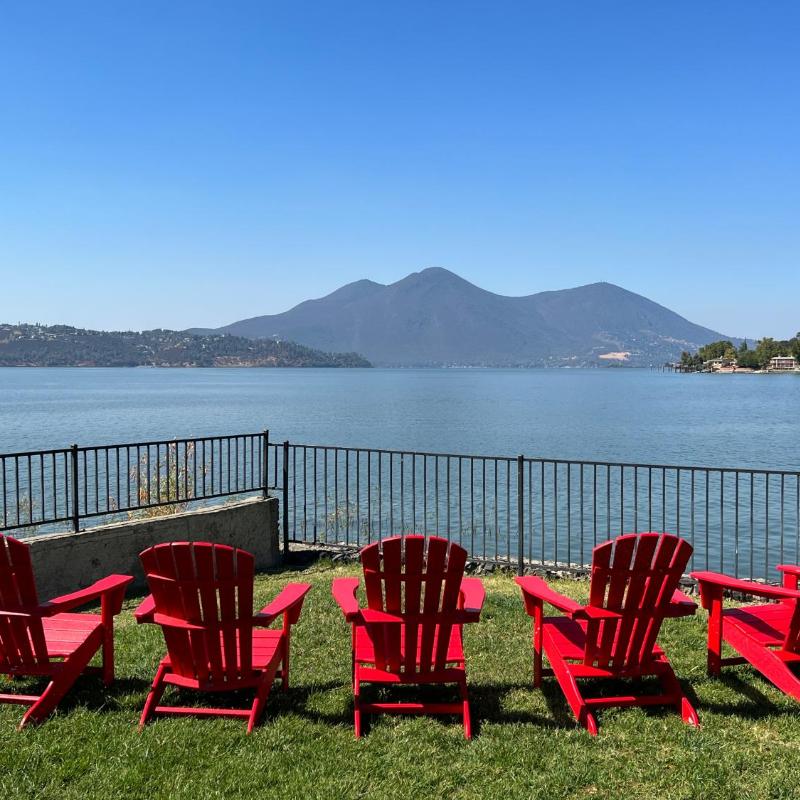 Clear Lake Cottages & Marina