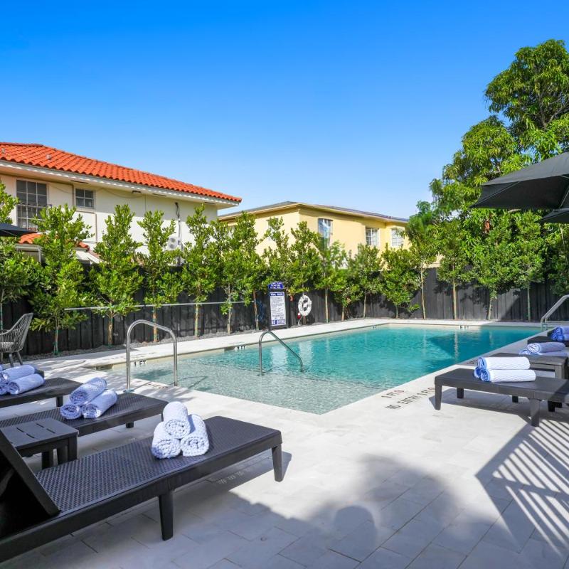Prestige Retreat by Renzzi