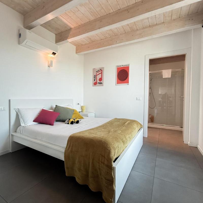 CIAO! Casamilano - Sunlit design loft, 4 stops Duomo, near Prada