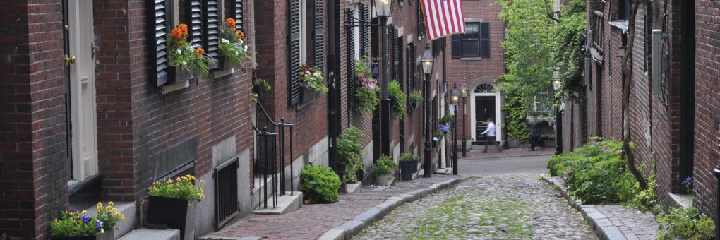 Beacon Hill, Hotels & Attractions