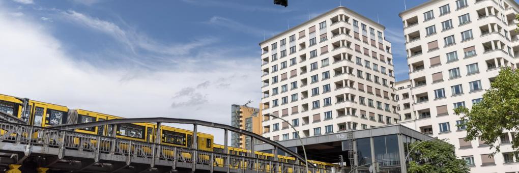 The 10 best hotels near Mendelssohn-Bartholdy-Park Underground Station in  Berlin, Germany