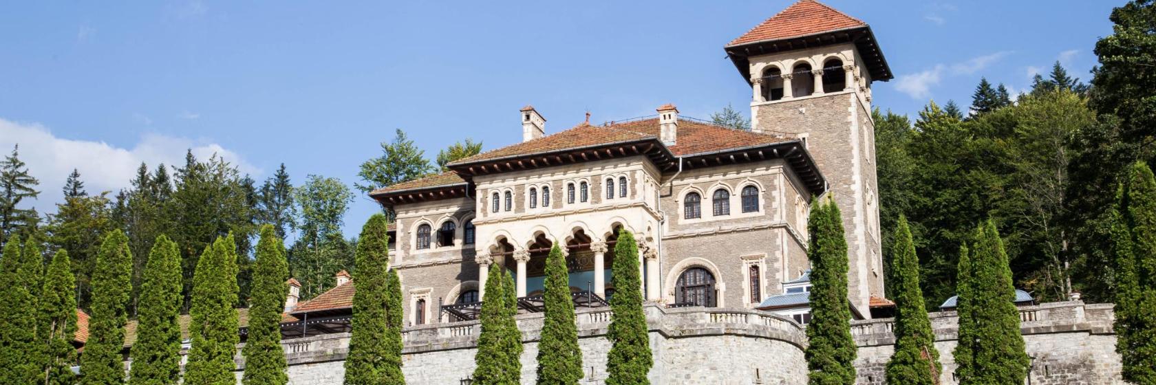 Cele mai bune 10 hoteluri din apropiere de Castelul Cantacuzino din  Buşteni, România