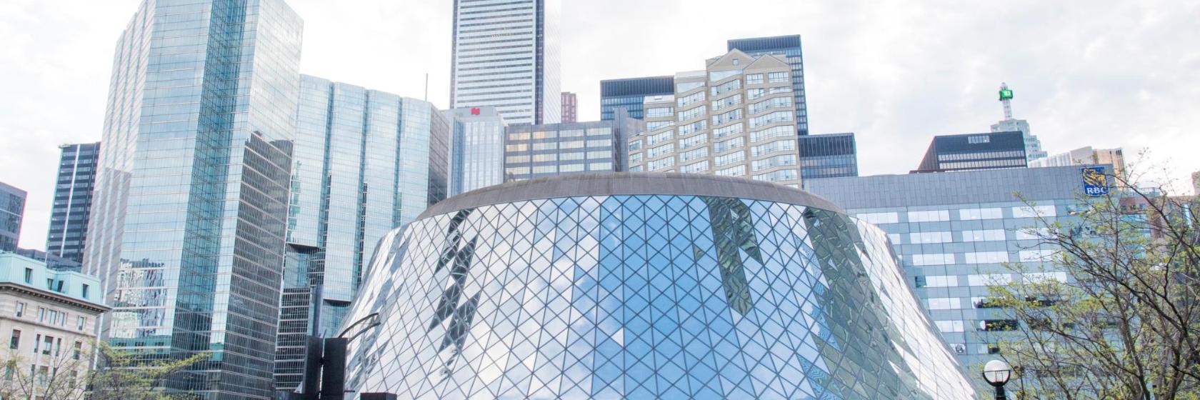 The 10 best hotels near Roy Thomson Hall in Toronto, Canada