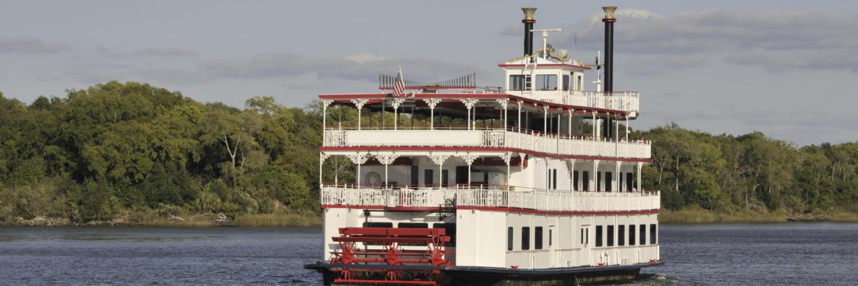 The 10 best hotels near Jungle Queen Riverboat in Fort Lauderdale