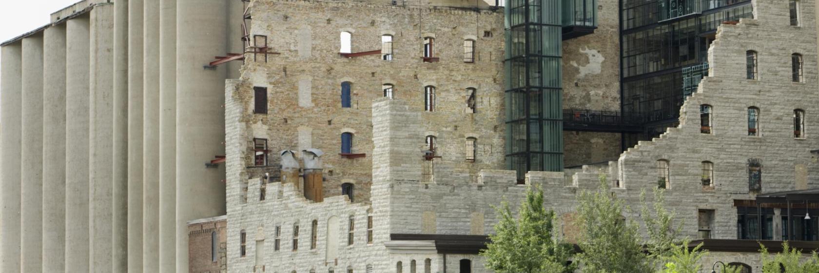 The 10 best hotels near Mill City Museum in Minneapolis, United States