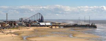 Blackpool Pleasure Beach – hotely v okolí