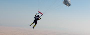 Skydive Dubai Desert Centre 주변 호텔