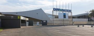 Carrara Kongre Merkezi yakınındaki oteller