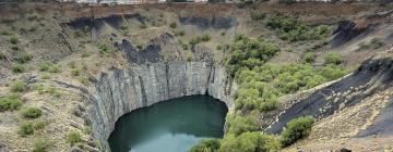 Hotel berdekatan dengan The Big Hole