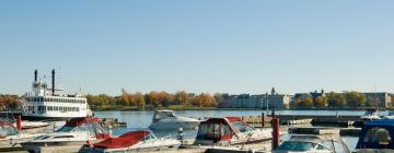 Kingston 1000 Islands Cruises: viešbučiai netoliese