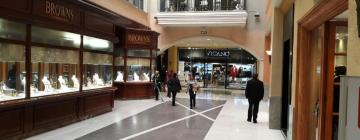 Hoteles cerca de Centro comercial Sandton City