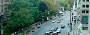 Rue Sherbrooke: Hotels in der Nähe