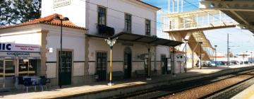 Albufeira Train Station周辺のホテル