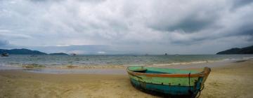 Hotel berdekatan dengan Pantai Zimbros