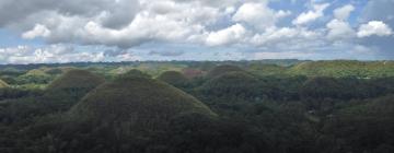 Hotels near Chocolate Hills