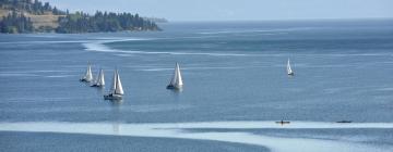 Hotels near Flathead Lake