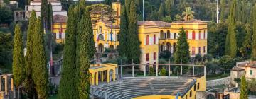 Vittoriale degli Italiani: hotel