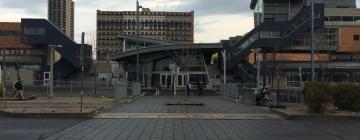 Longueuil Metro Station – hotely poblíž