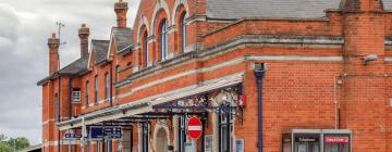 Hoteli v bližini znamenitosti železniška postaja Salisbury