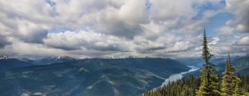 โรงแรมใกล้อุทยานแห่งชาติ Mount Revelstoke National Park