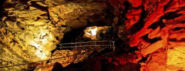 Louisville Mega Cavern – hotellit lähistöllä