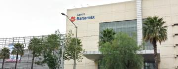 Banamex Center – hotely v okolí