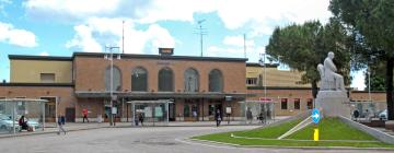 Hotels near Ravenna Station