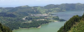 Lagoa das Sete Cidades -järvi – hotellit lähistöllä