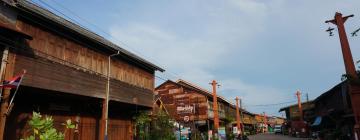 Hotels near Lanta Old Town