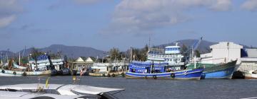 โรงแรมใกล้ท่าเรือรัษฎา