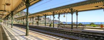 Stazione di Taormina-Giardini: hotel