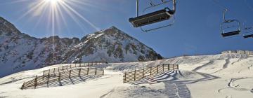 Hotelek Almes ski lift közelében