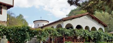 Seven Altars Monastery: готелі поблизу
