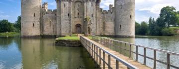 Hrad Bodiam – hotely v okolí