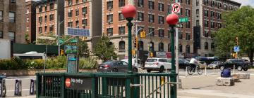 Hotels near 168th Street