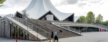 Hoteller nær Tempodrom